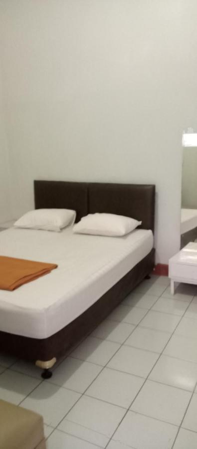Hotel Maya Тегал Екстериор снимка