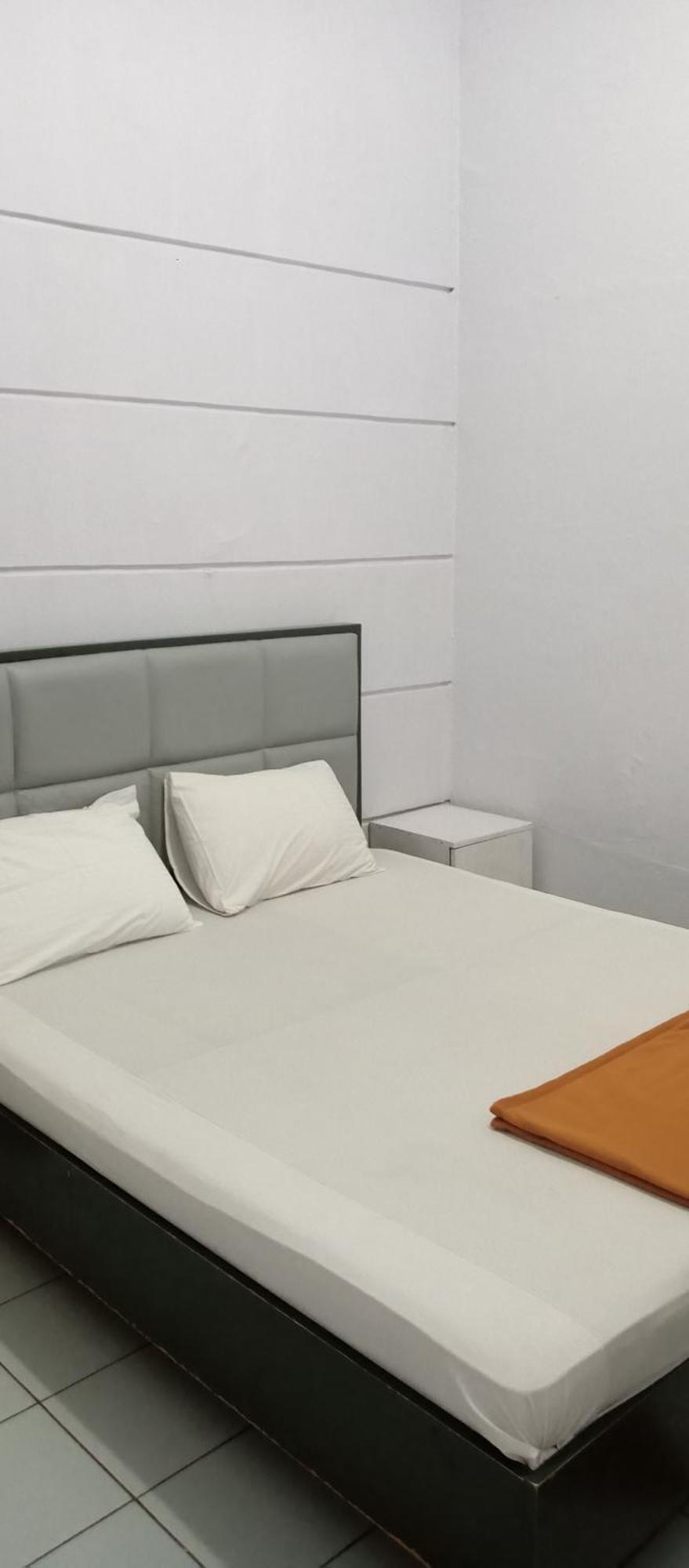 Hotel Maya Тегал Екстериор снимка